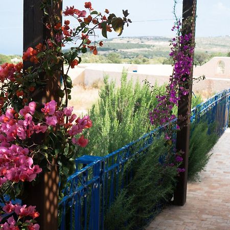 Villa Habibi Есувейра Екстериор снимка