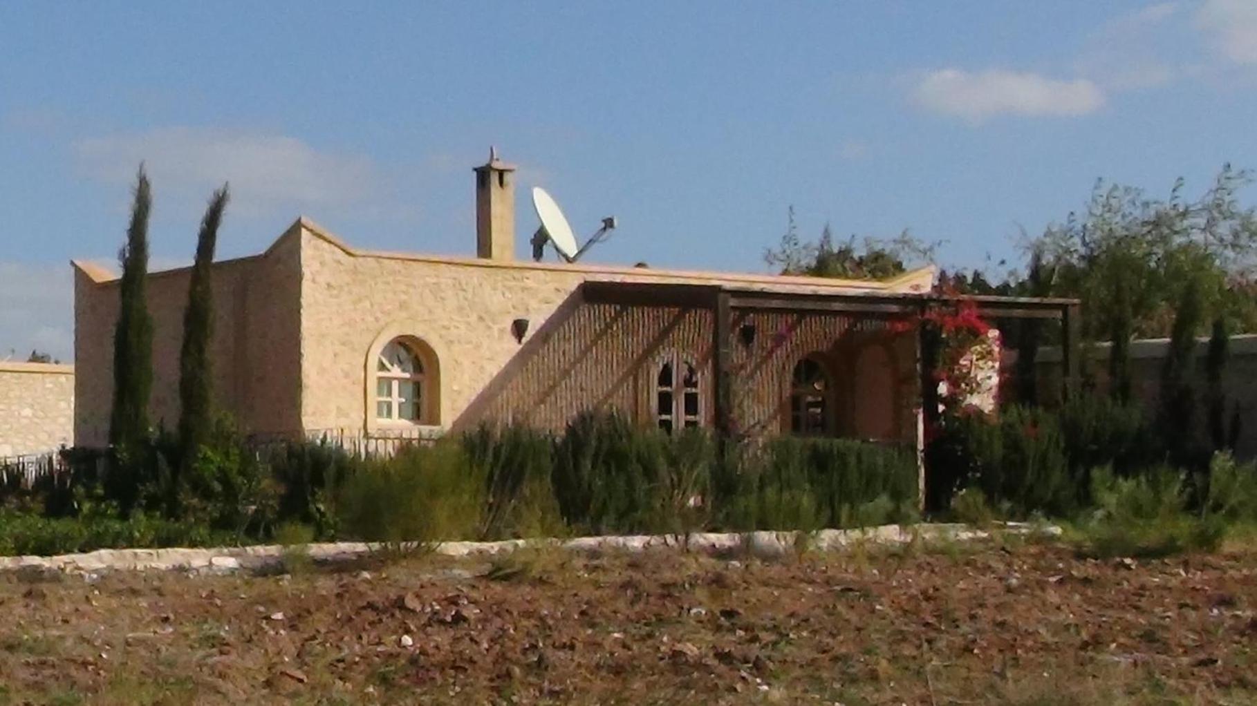 Villa Habibi Есувейра Екстериор снимка