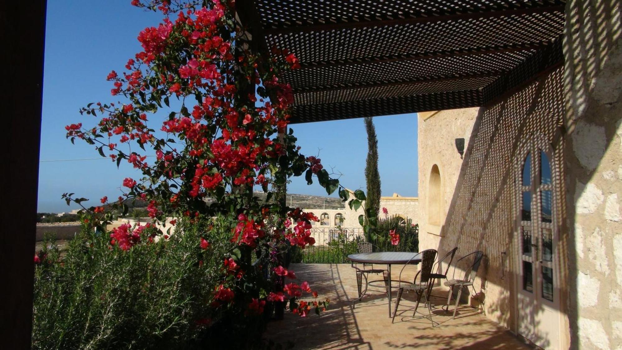 Villa Habibi Есувейра Екстериор снимка