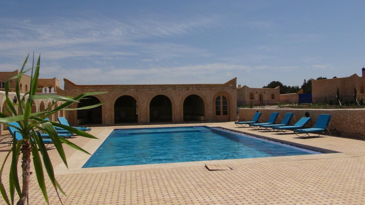 Villa Habibi Есувейра Екстериор снимка