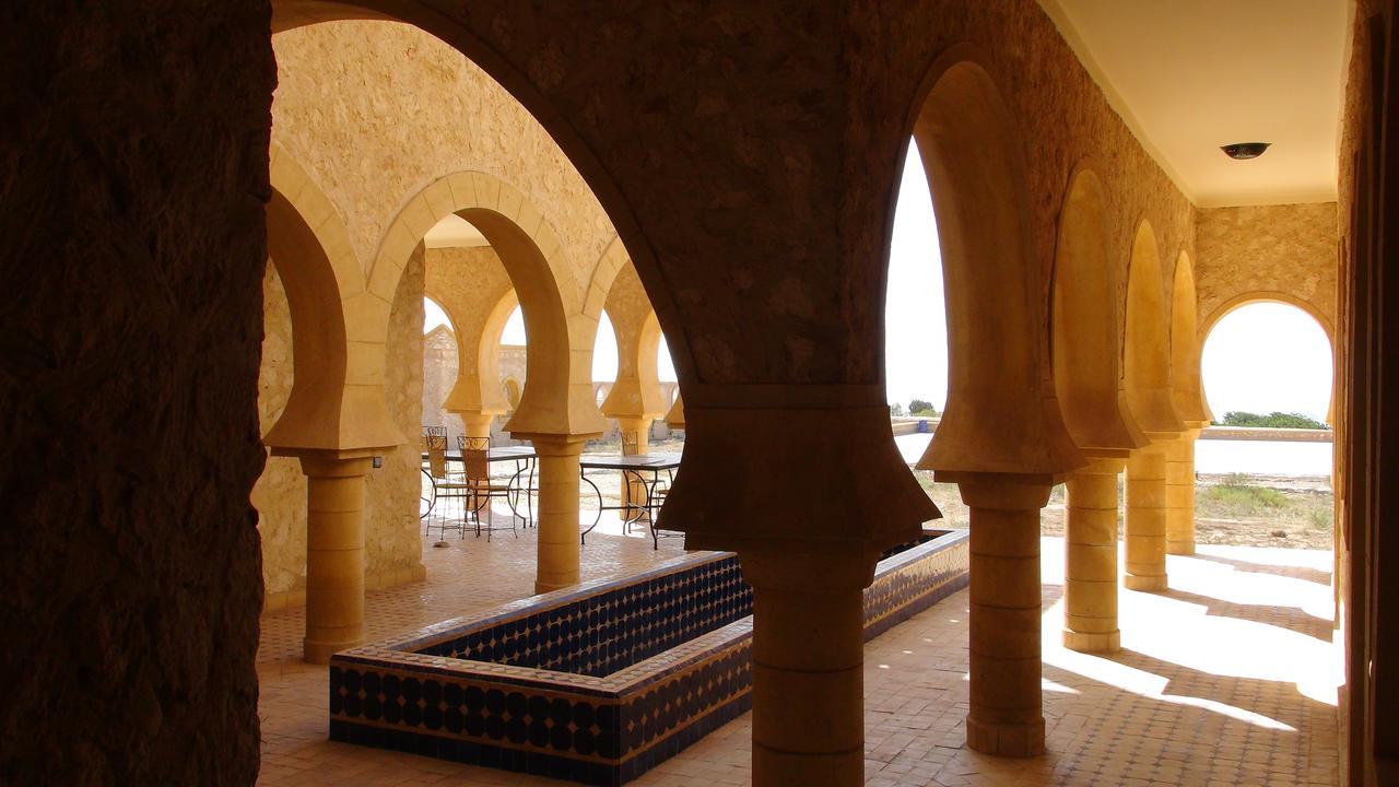 Villa Habibi Есувейра Екстериор снимка