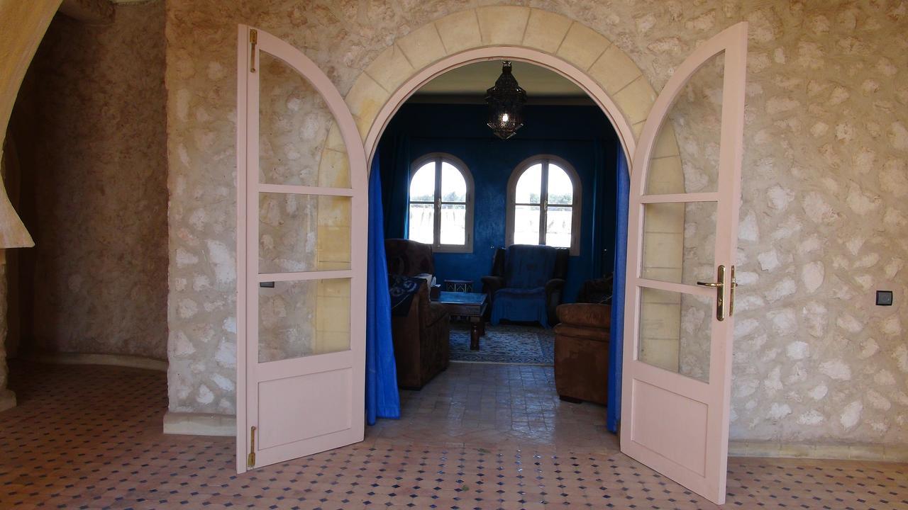 Villa Habibi Есувейра Екстериор снимка